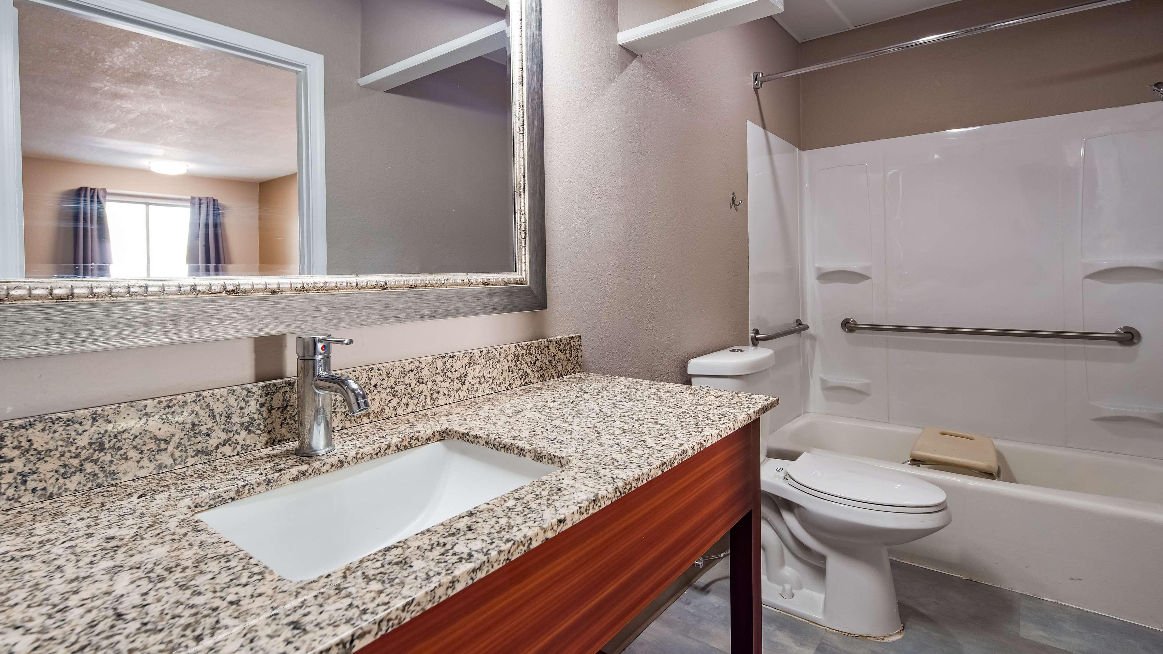 Surestay Hotel By Best Western Olathe Bagian luar foto