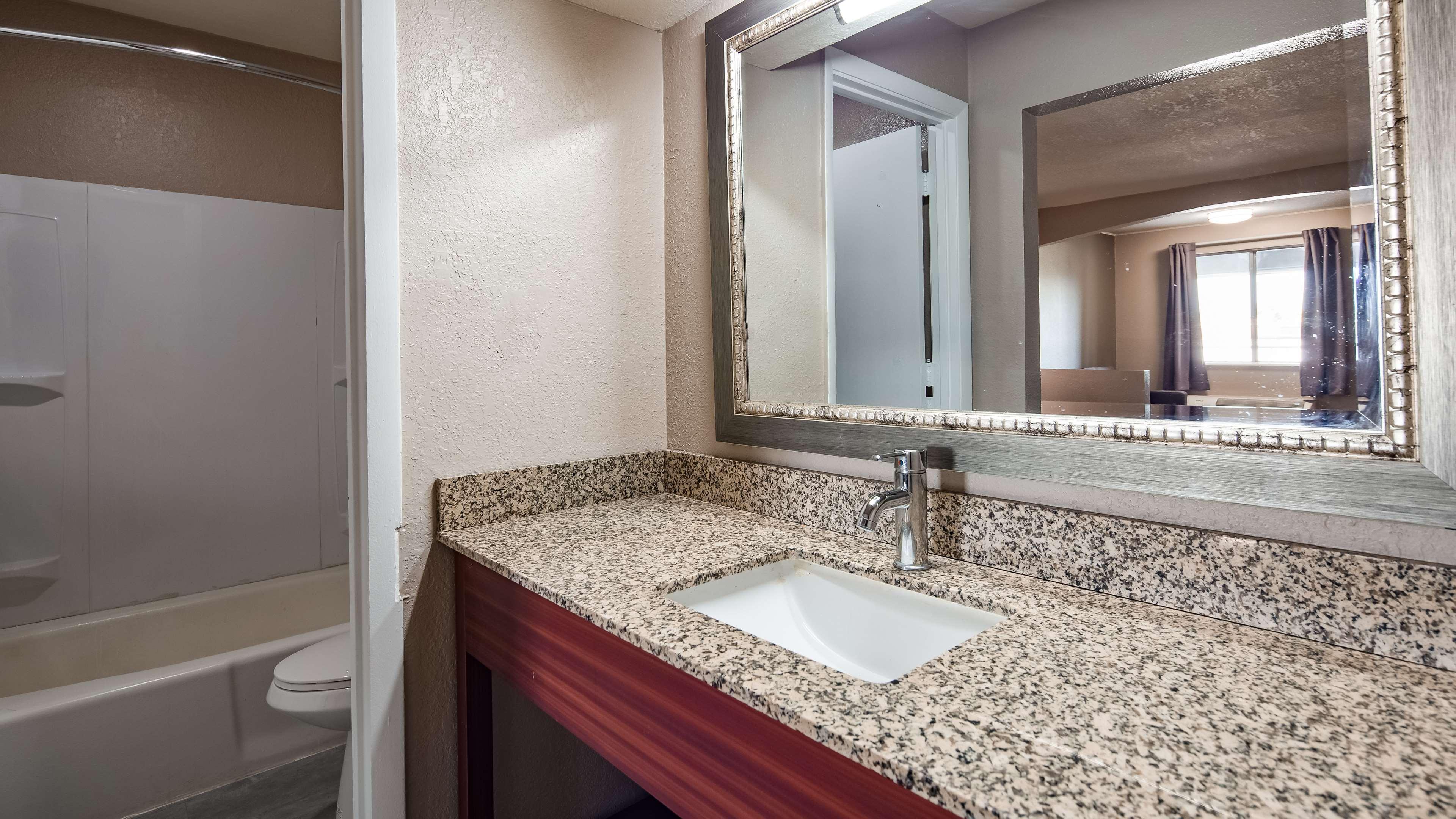 Surestay Hotel By Best Western Olathe Bagian luar foto