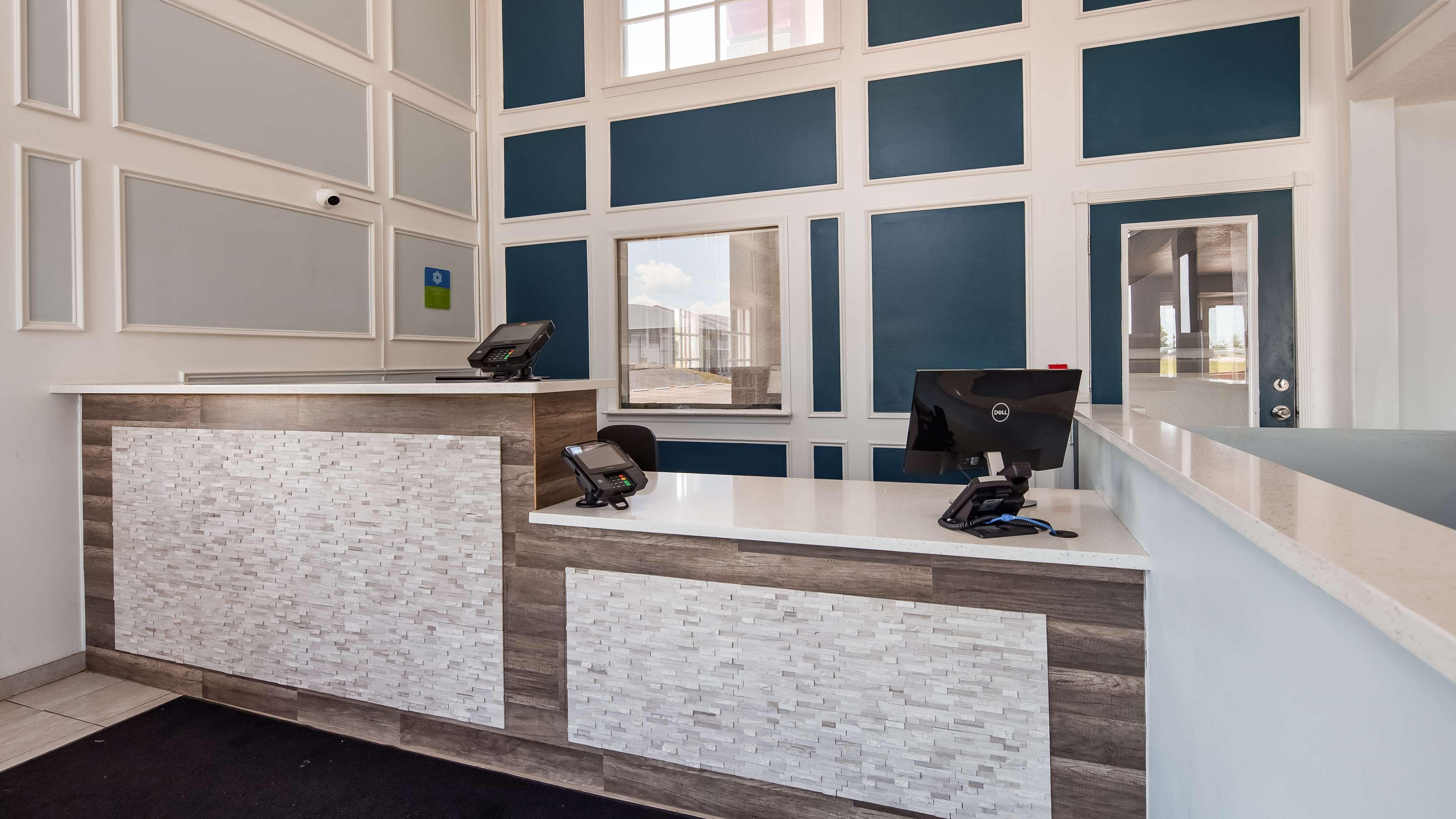 Surestay Hotel By Best Western Olathe Bagian luar foto