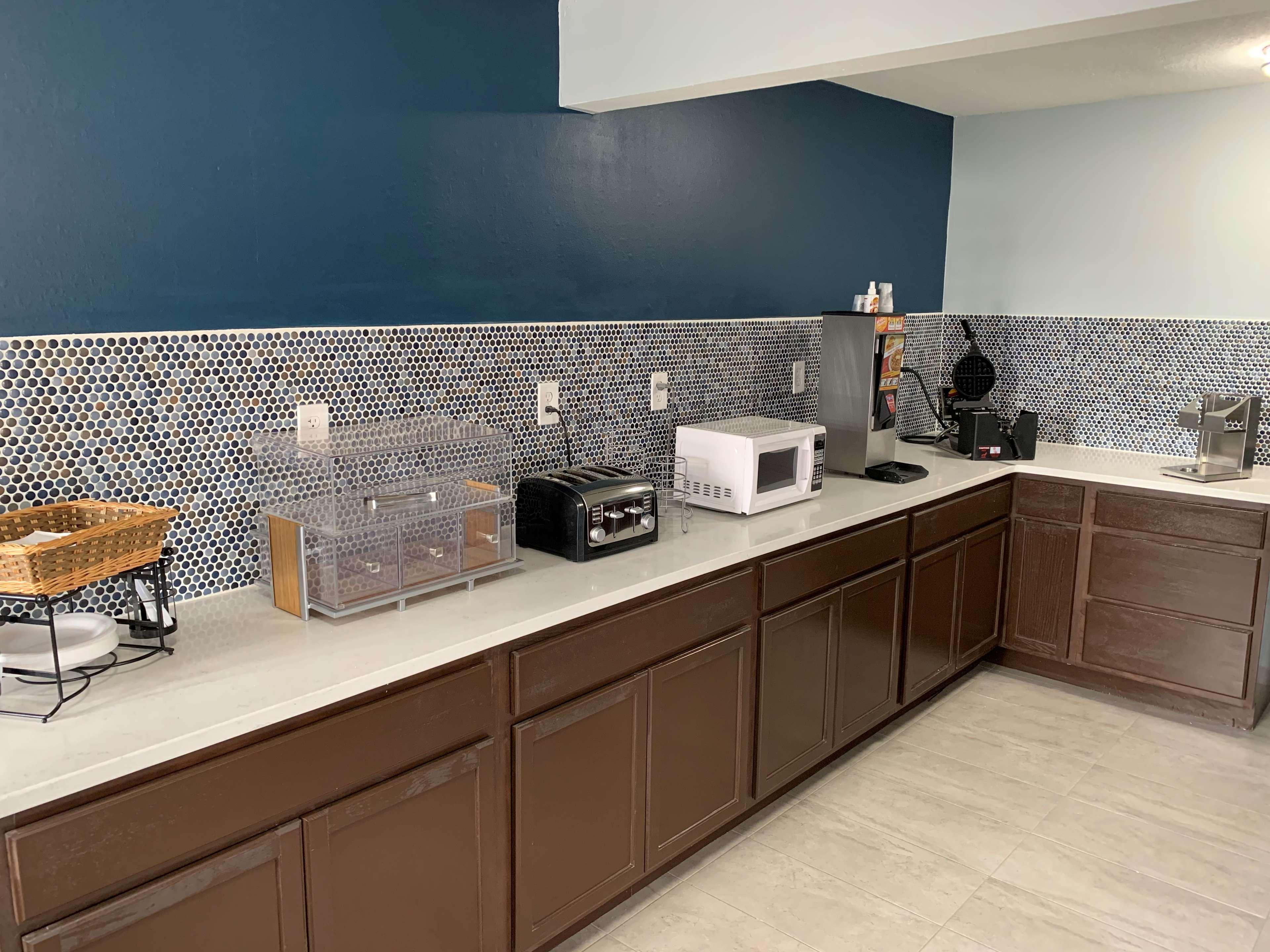 Surestay Hotel By Best Western Olathe Bagian luar foto